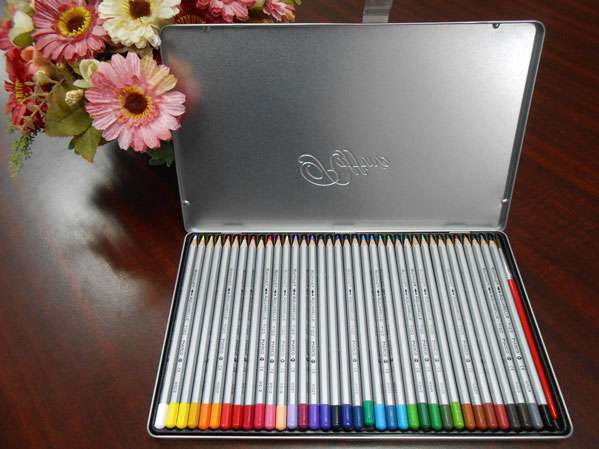 Bút chì thuốc nước Marco Raffine 36 màu sắc vỏ hộp thiếc