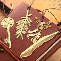 Bookmark Kẹp Sách Hàn Quốc Kim Loại Phủ Màu Metallic Made In Korea