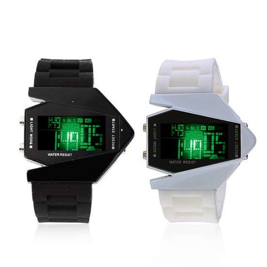 Đồng hồ đèn led phi thuyền