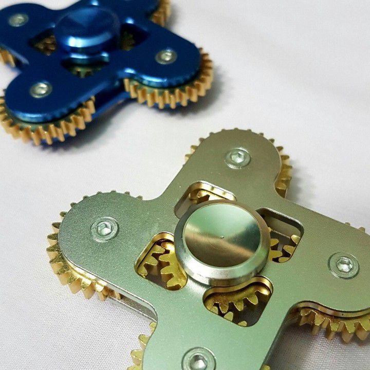 Con Quay Giảm Stress Fidget Spinner 4 cánh răng cưa